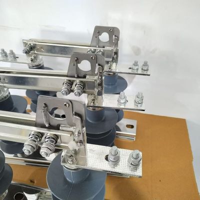 11kV Outdoor 630A-4000A High Voltage Disconnect Switch With Polymer Material
